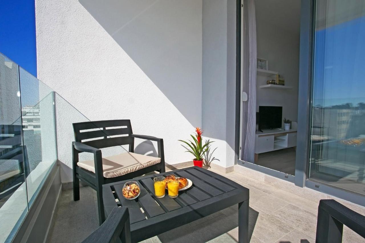Apartment Sweet Daisy With Parking 扎达尔 外观 照片